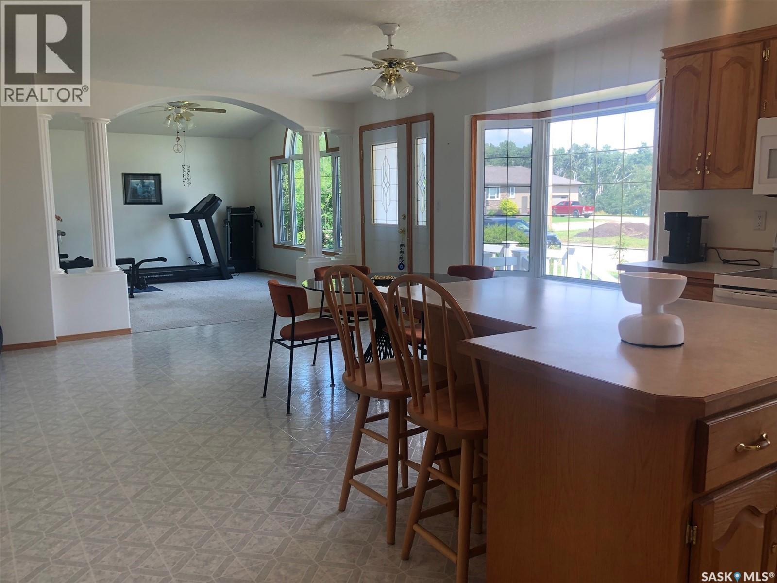643 2Nd Street Ne, Preeceville, SK - Indoor