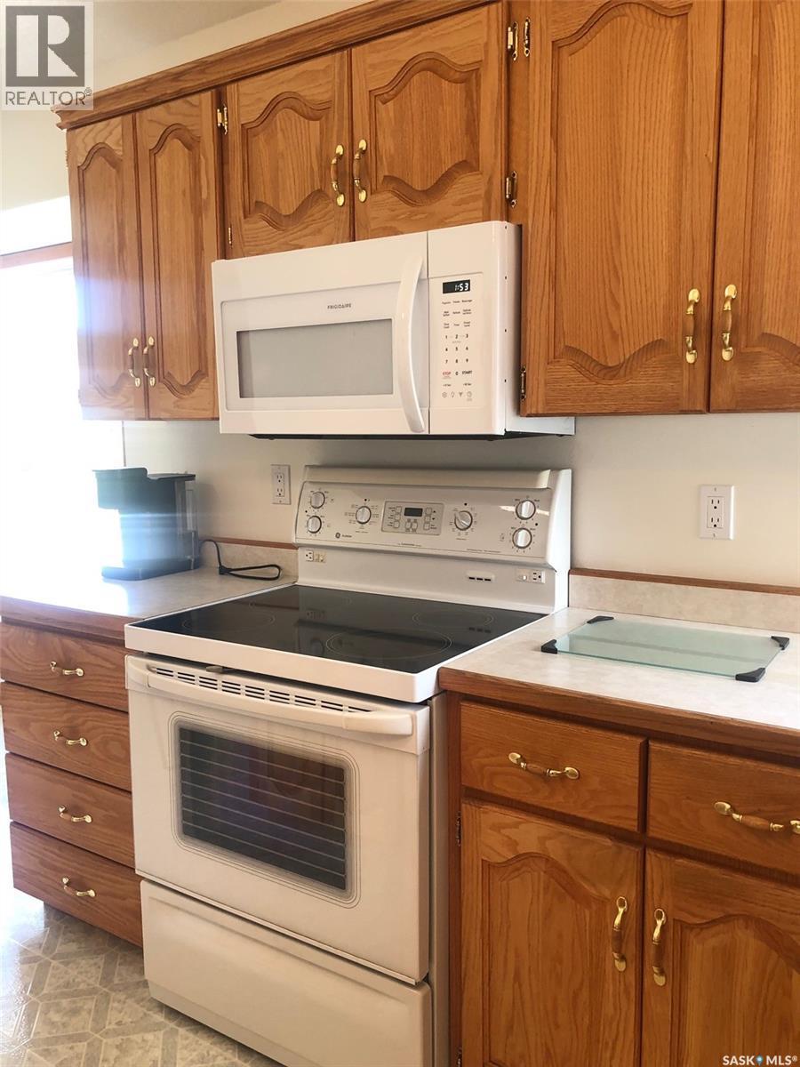 643 2Nd Street Ne, Preeceville, SK - Indoor Photo Showing Kitchen