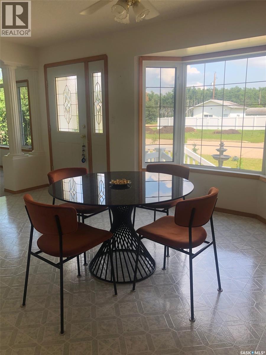 643 2Nd Street Ne, Preeceville, SK - Indoor Photo Showing Dining Room