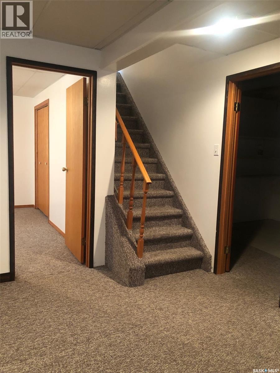 643 2Nd Street Ne, Preeceville, SK - Indoor Photo Showing Other Room