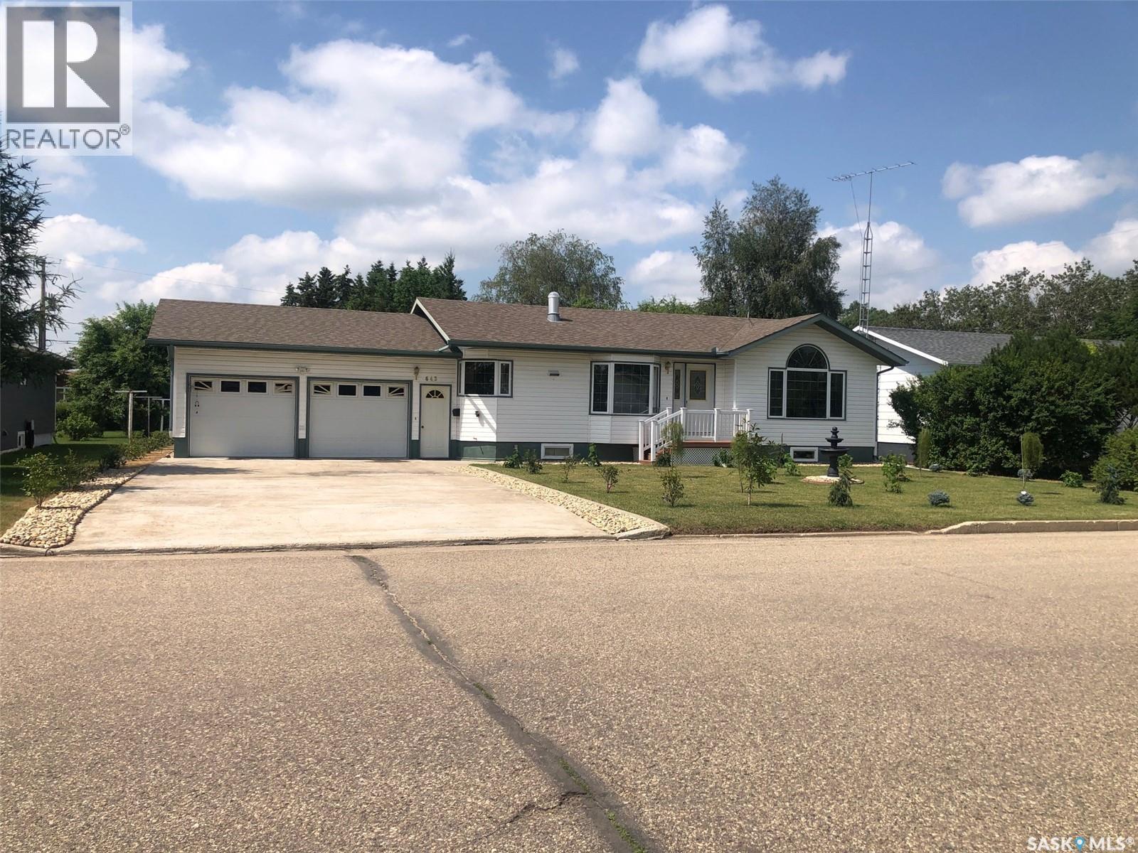 643 2Nd Street Ne, Preeceville, SK - Outdoor With Deck Patio Veranda With Facade