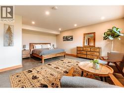 Lwr level 2nd primary bdrm -