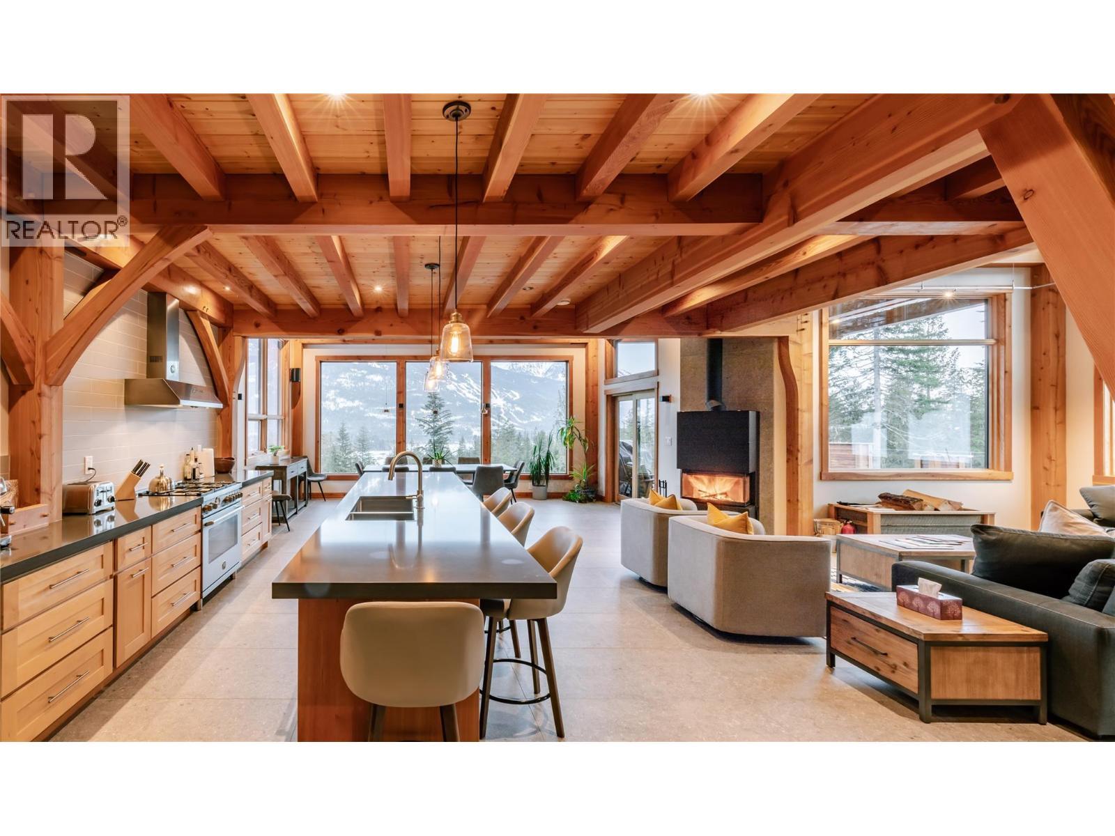 Kitchen - 1917 Mt Mcpherson Drive, Revelstoke, BC - Indoor