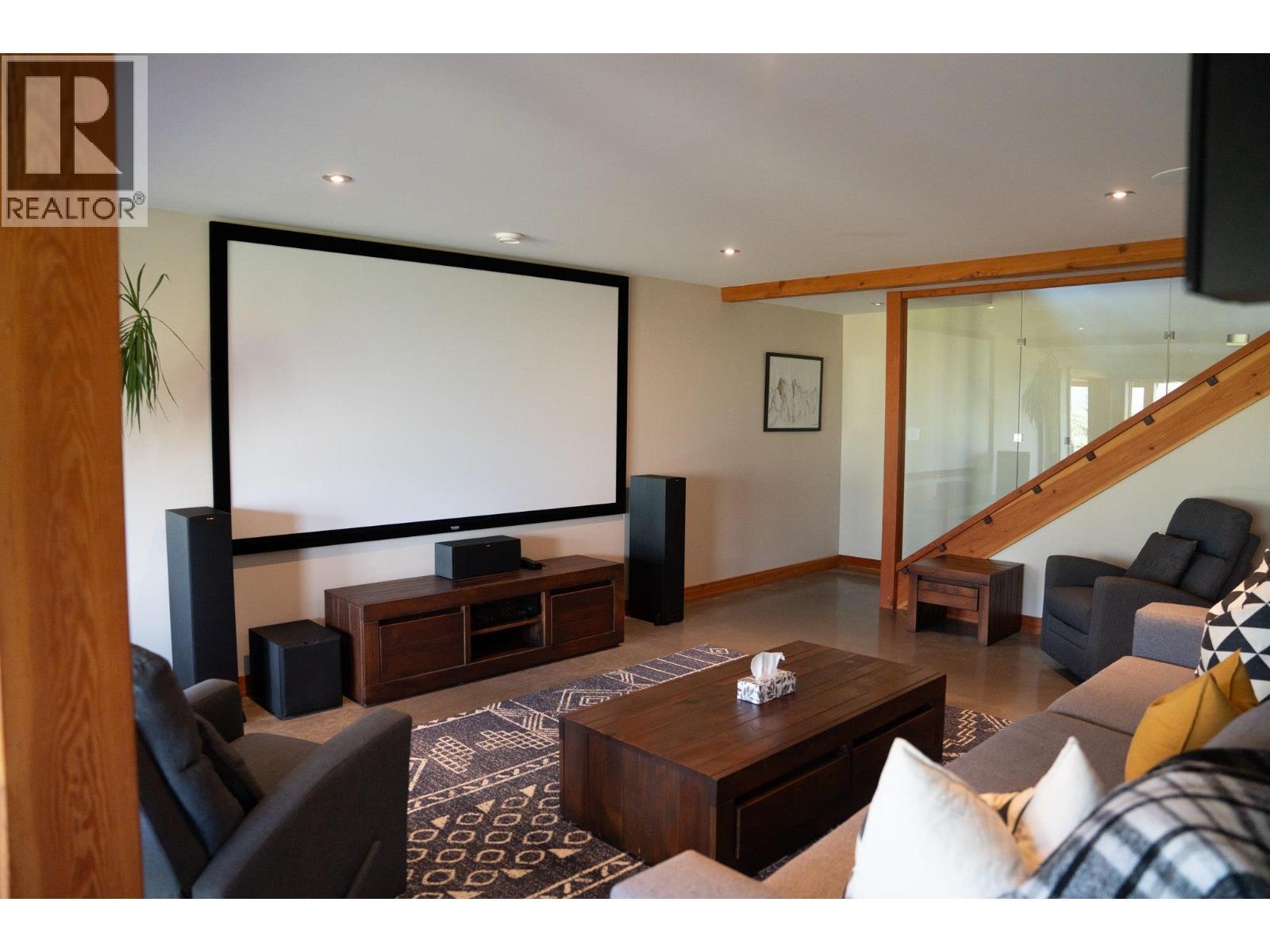 1917 Mt Mcpherson Drive, Revelstoke, BC - Indoor Photo Showing Other Room