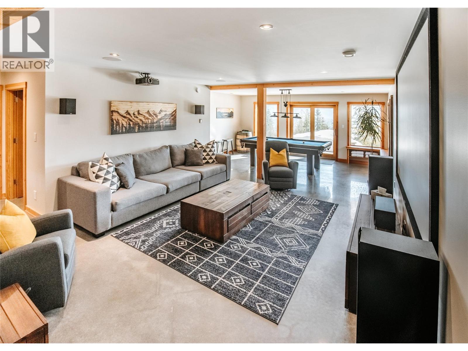 Games/theatre rm - 1917 Mt Mcpherson Drive, Revelstoke, BC - Indoor Photo Showing Living Room