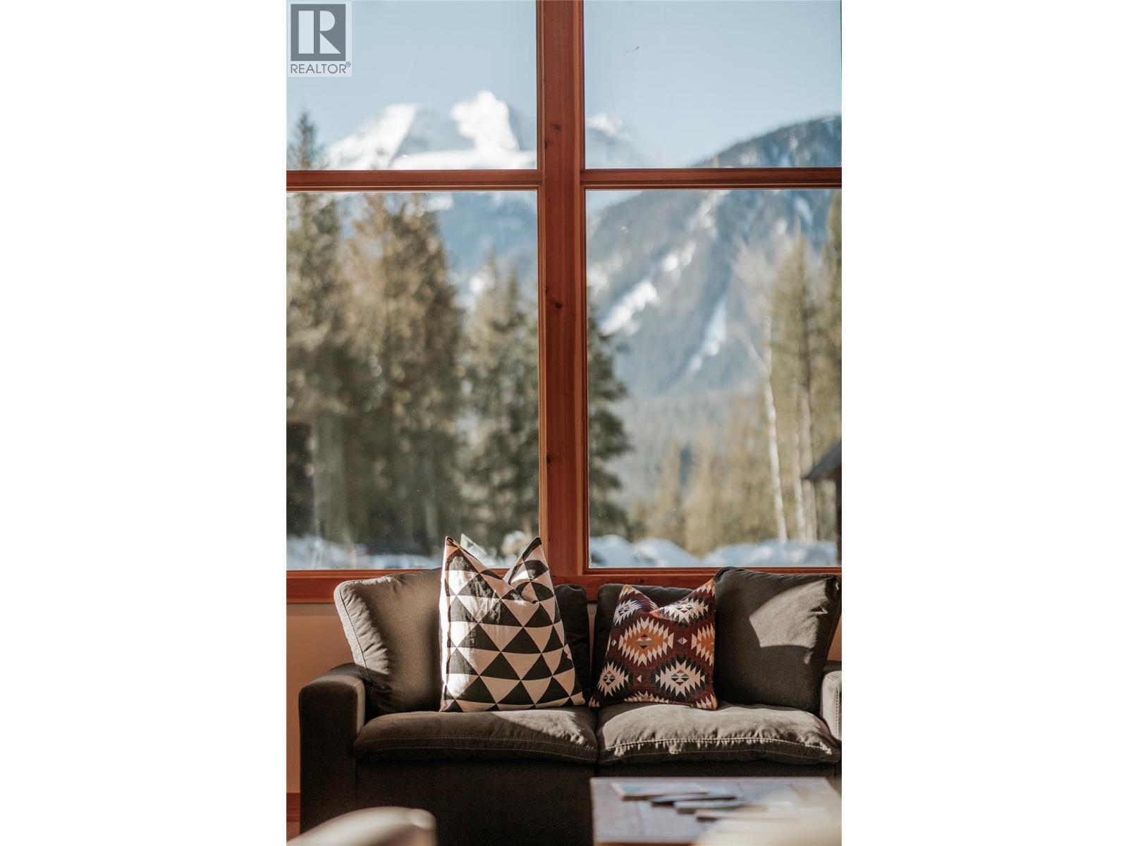 1917 Mt Mcpherson Drive, Revelstoke, BC - Indoor