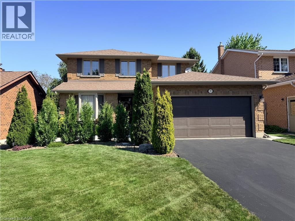 Like a new home without the wait! This impeccably maintained two-storey home offers over 2,900 sq. ft. of finished living space across three levels with 3 bedrooms and 4 beautifully updated bathrooms. - 7 Mann Avenue, Simcoe, ON - Outdoor