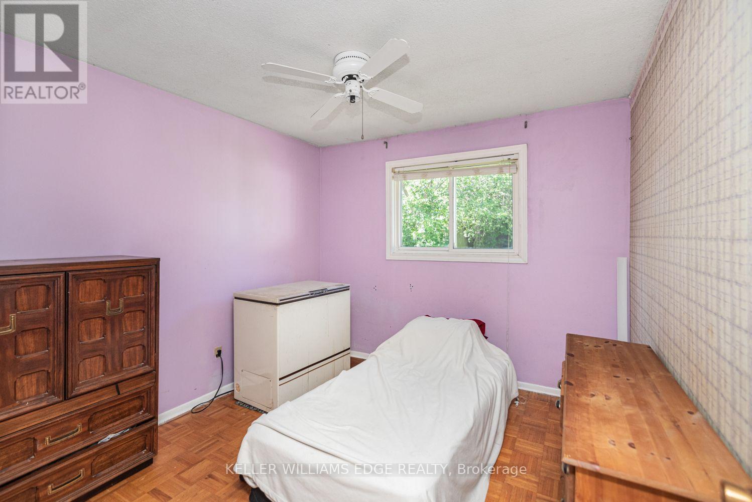 2138 Falmouth Terrace, Burlington, ON - Indoor Photo Showing Bedroom