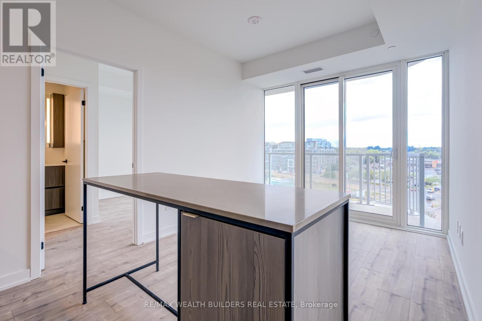 714 - 220 Missinnihe Way, Mississauga, ON - Indoor Photo Showing Other Room