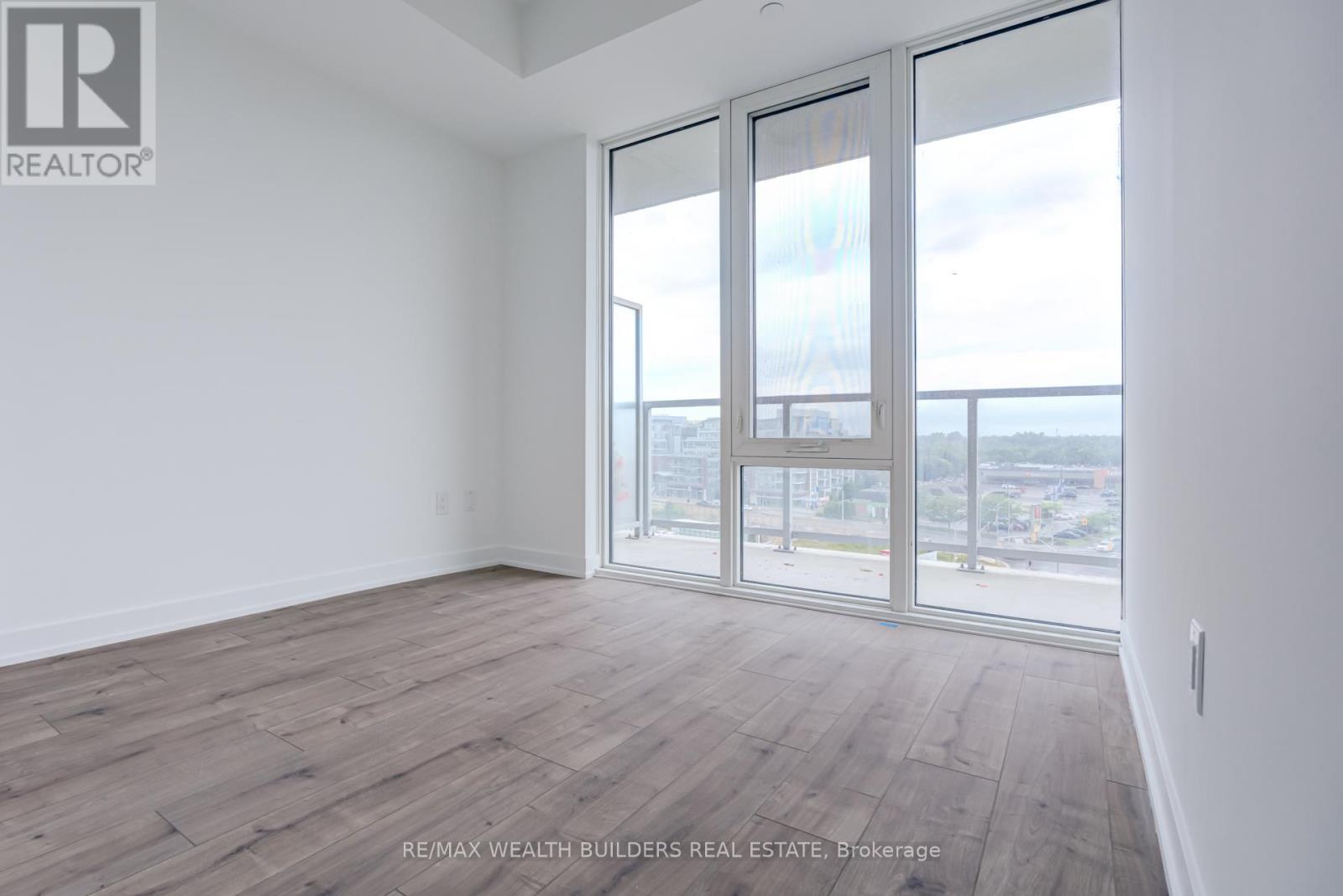 714 - 220 Missinnihe Way, Mississauga, ON - Indoor Photo Showing Other Room