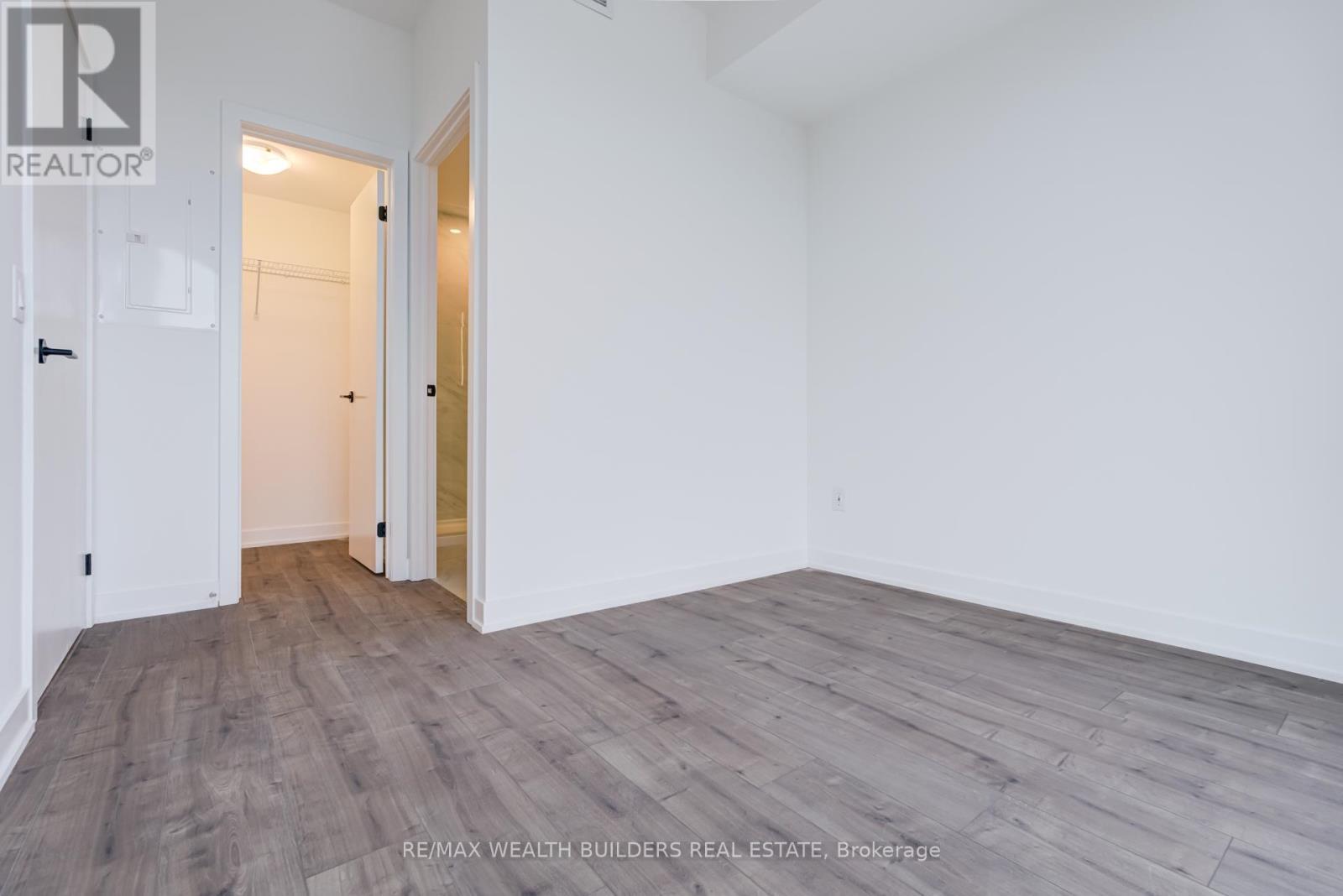 714 - 220 Missinnihe Way, Mississauga, ON - Indoor Photo Showing Other Room