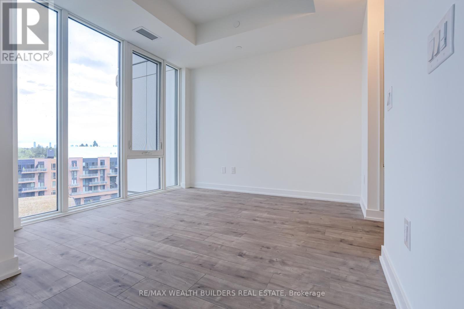 714 - 220 Missinnihe Way, Mississauga, ON - Indoor Photo Showing Other Room