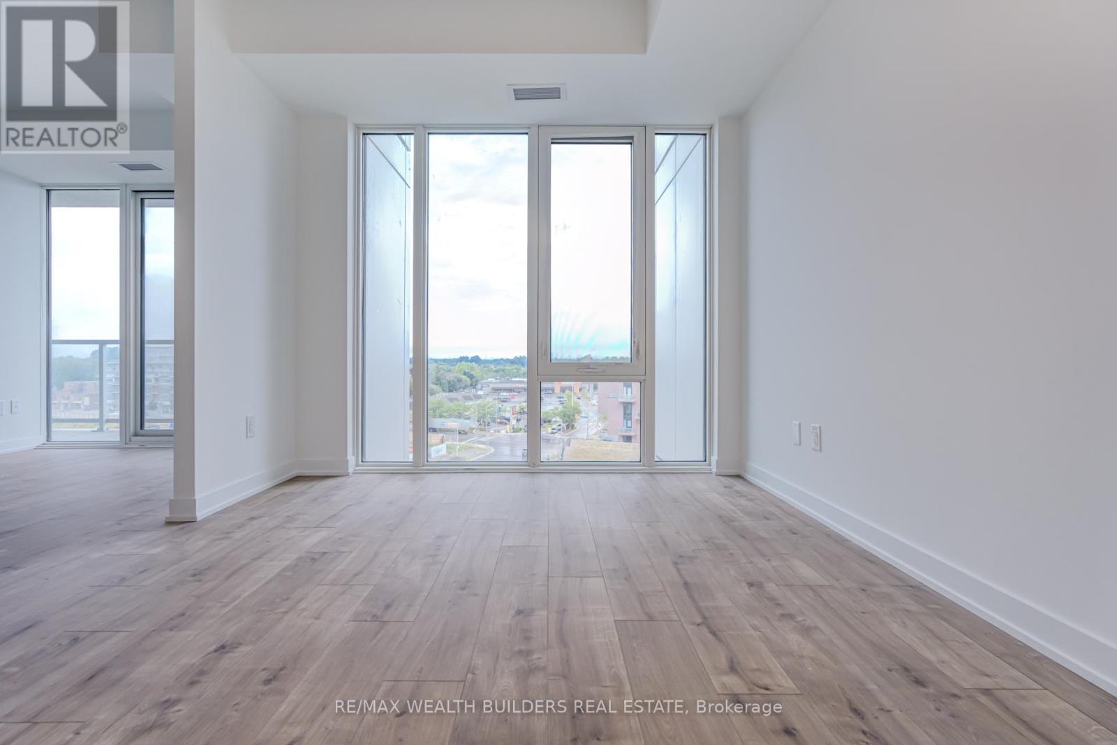 714 - 220 Missinnihe Way, Mississauga, ON - Indoor Photo Showing Other Room