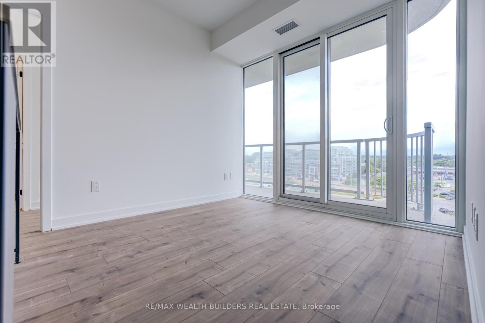 714 - 220 Missinnihe Way, Mississauga, ON - Indoor Photo Showing Other Room