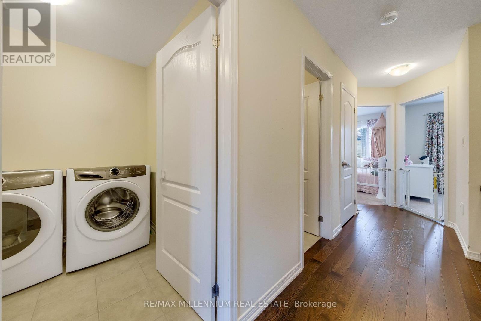 96 Esther Crescent S, Thorold, ON - Indoor Photo Showing Laundry Room