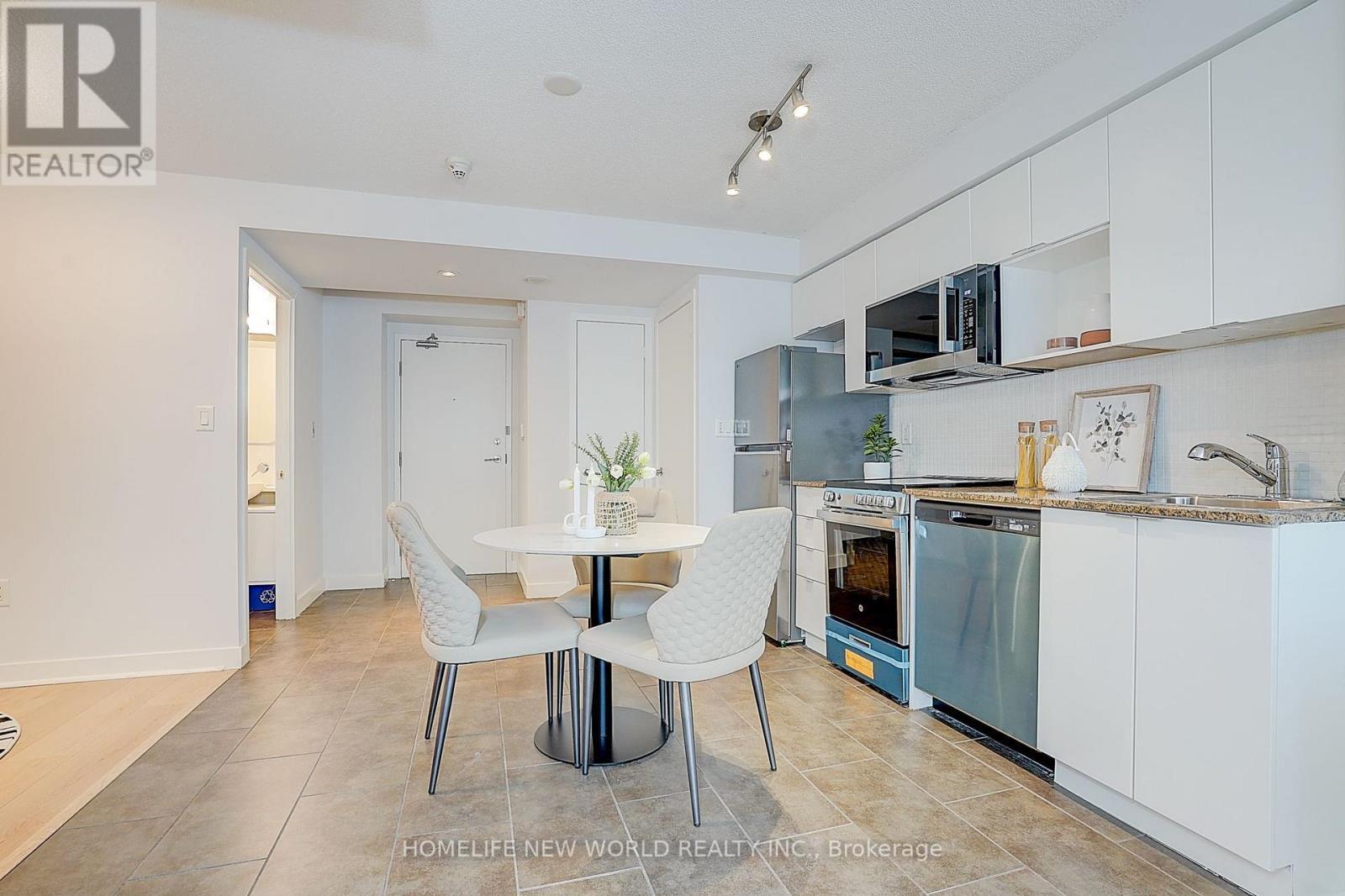 307 - 15 Fort York Boulevard, Toronto, ON - Indoor