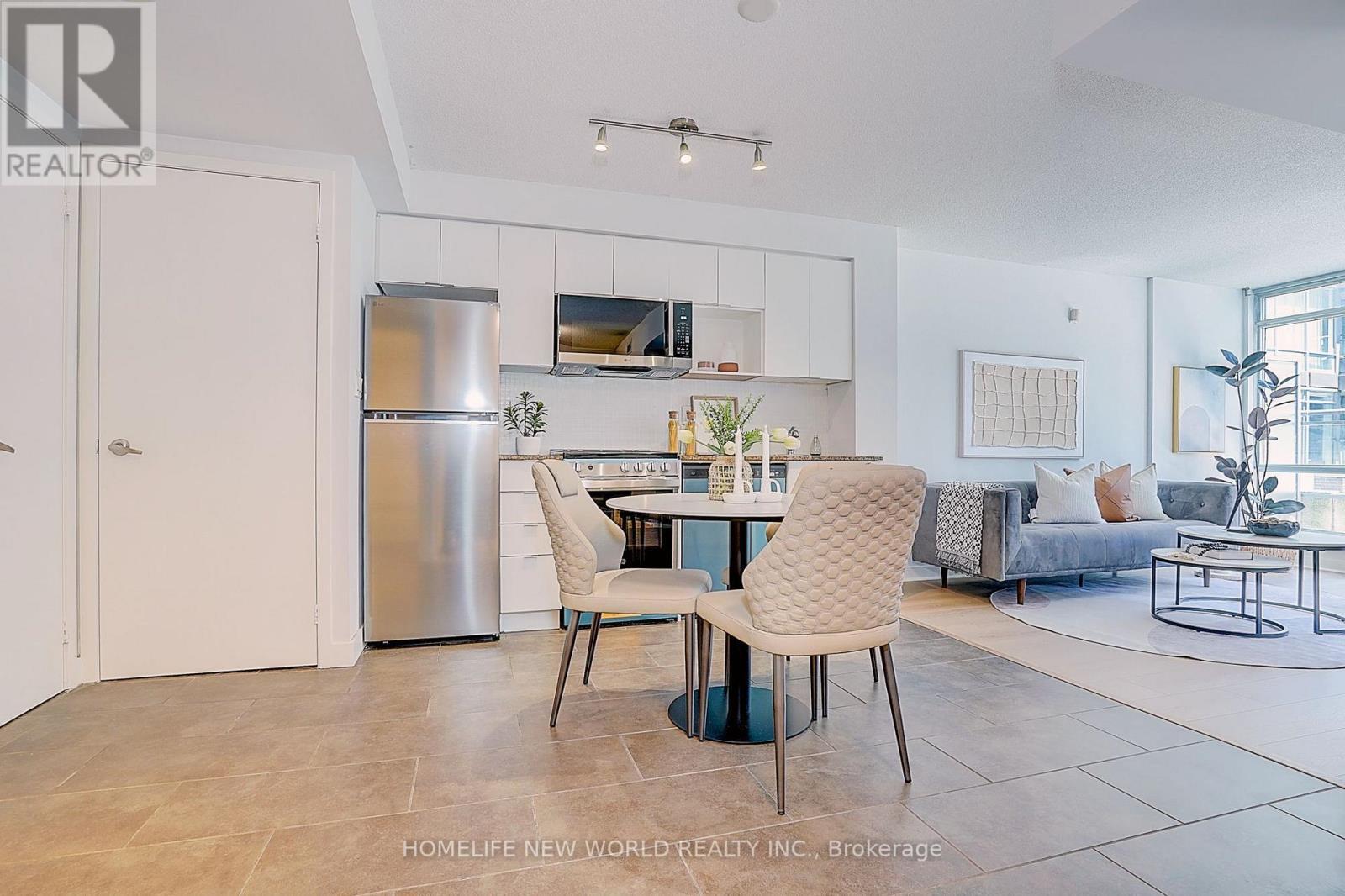 307 - 15 Fort York Boulevard, Toronto, ON - Indoor