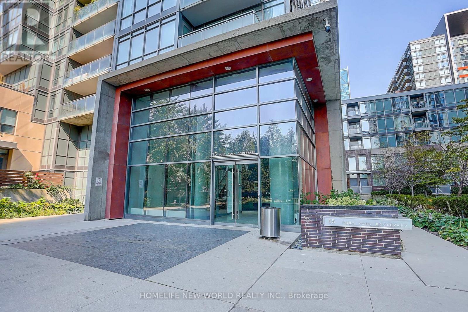 307 - 15 Fort York Boulevard, Toronto, ON - Outdoor