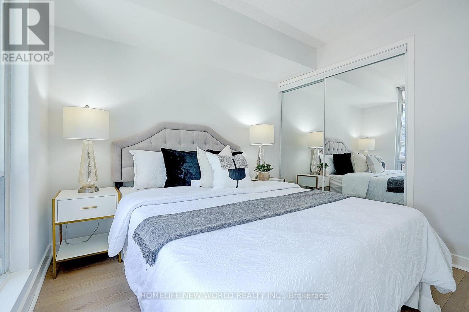 307 - 15 Fort York Boulevard, Toronto, ON - Indoor Photo Showing Bedroom