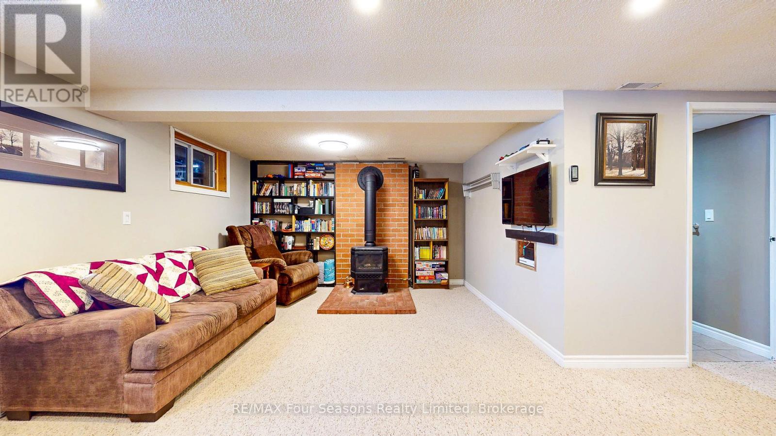 74 Telfer Road, Collingwood, ON - Indoor