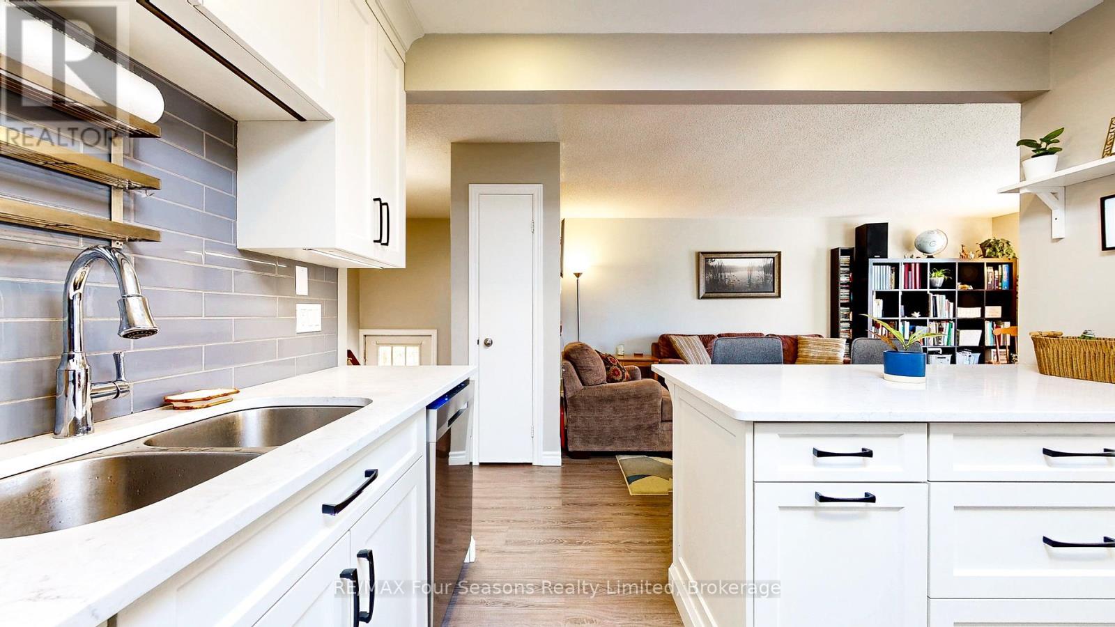 74 Telfer Road, Collingwood, ON - Indoor Photo Showing Kitchen With Double Sink