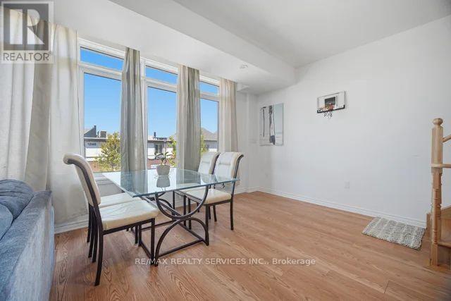 14 - 417 Dougall Avenue, Caledon, ON - Indoor Photo Showing Dining Room