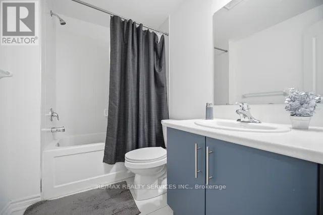 14 - 417 Dougall Avenue, Caledon, ON - Indoor Photo Showing Bathroom