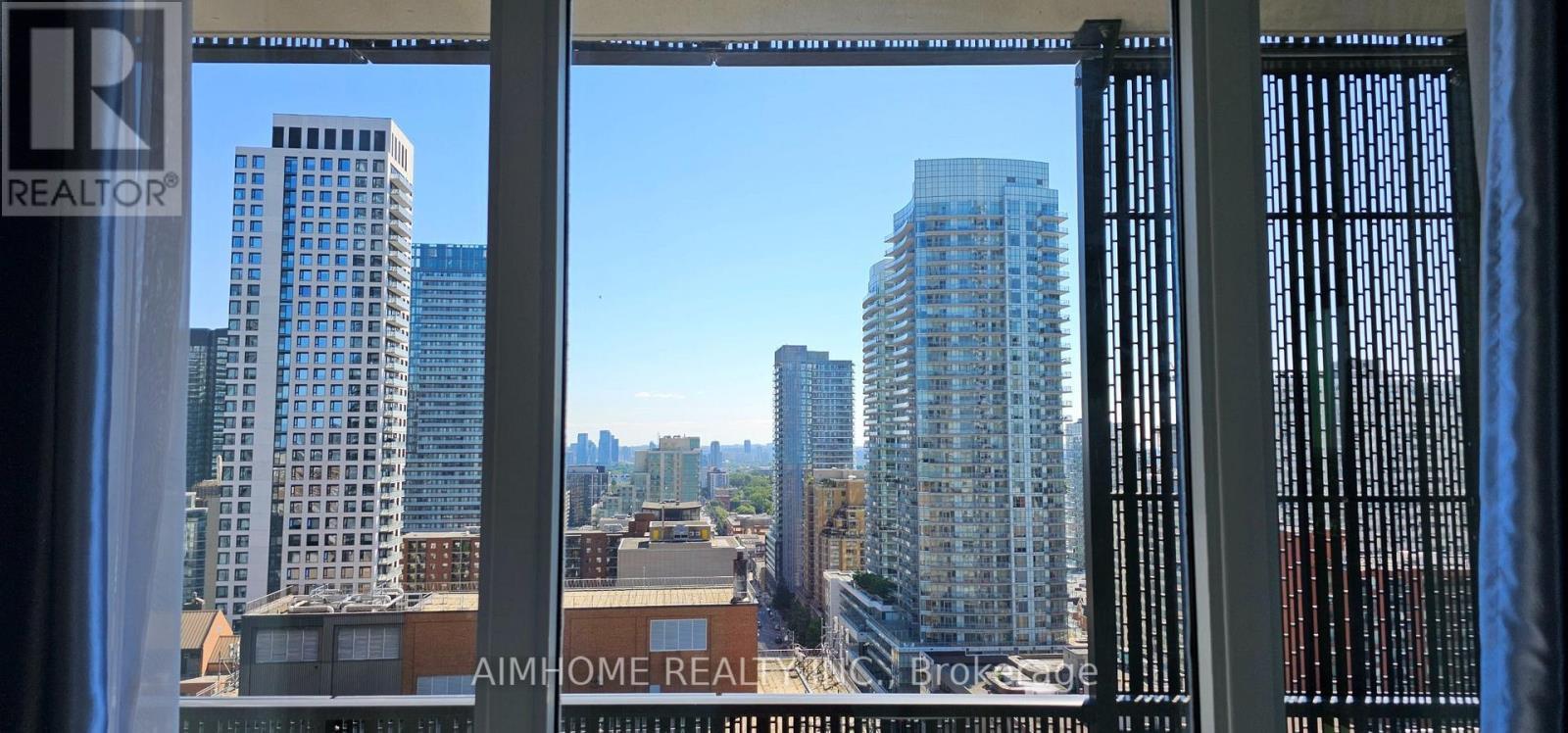 1711 - 8 Eglinton Avenue E, Toronto, ON -