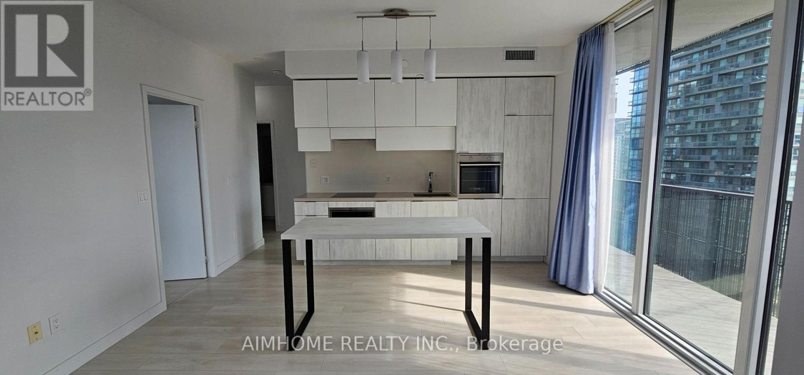 1711 - 8 Eglinton Avenue E, Toronto, ON - Indoor Photo Showing Other Room