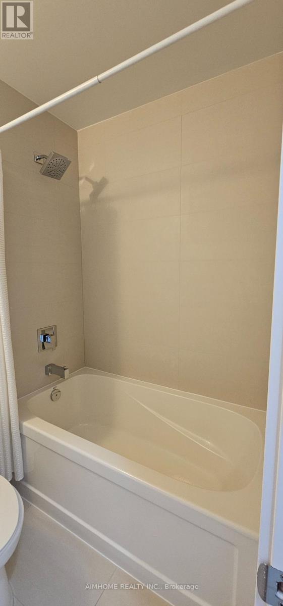 1711 - 8 Eglinton Avenue E, Toronto, ON - Indoor Photo Showing Bathroom