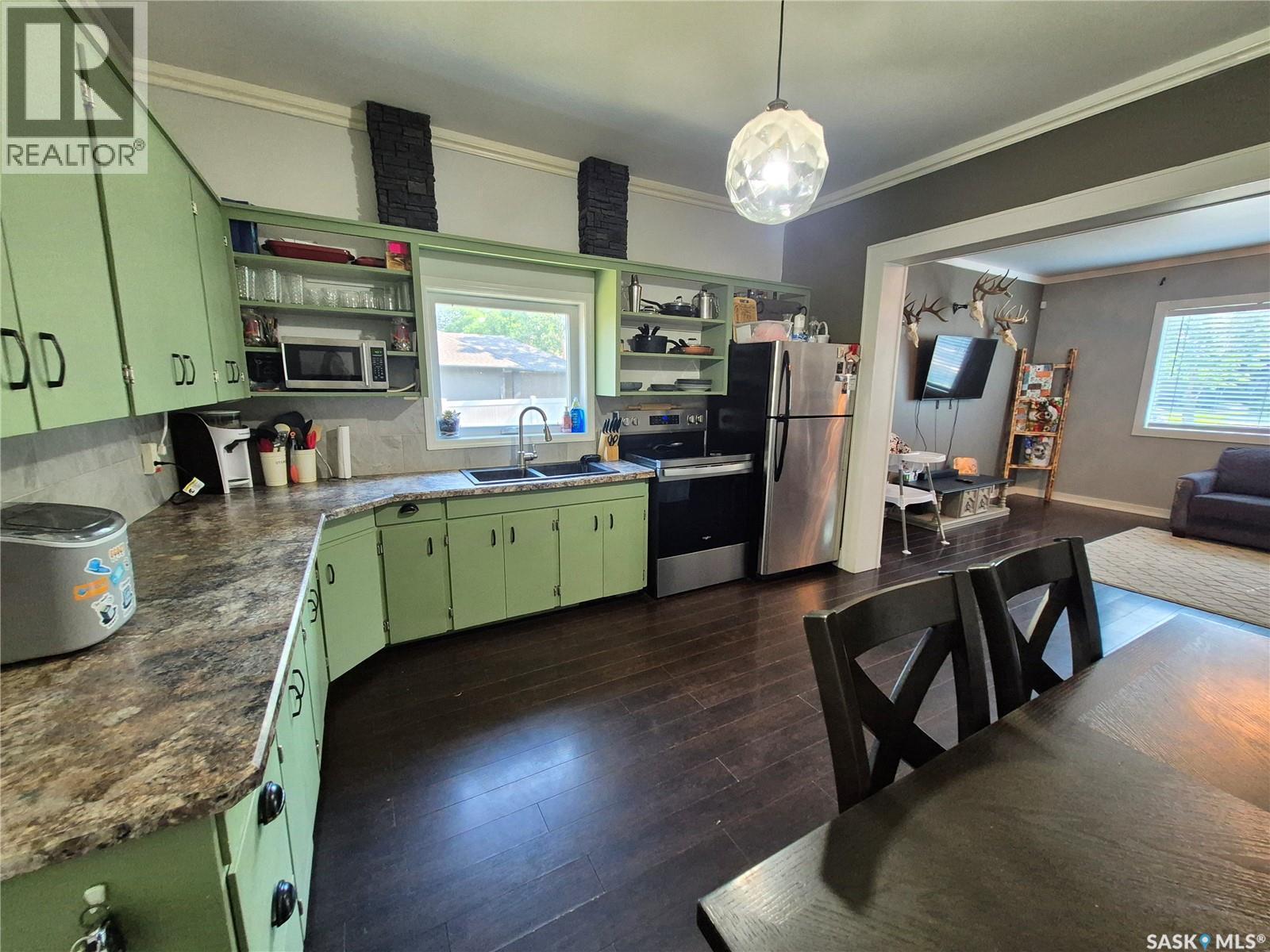 729 Bertrand Avenue, Radville, SK - Indoor
