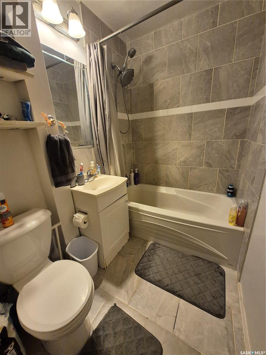 729 Bertrand Avenue, Radville, SK - Indoor Photo Showing Bathroom