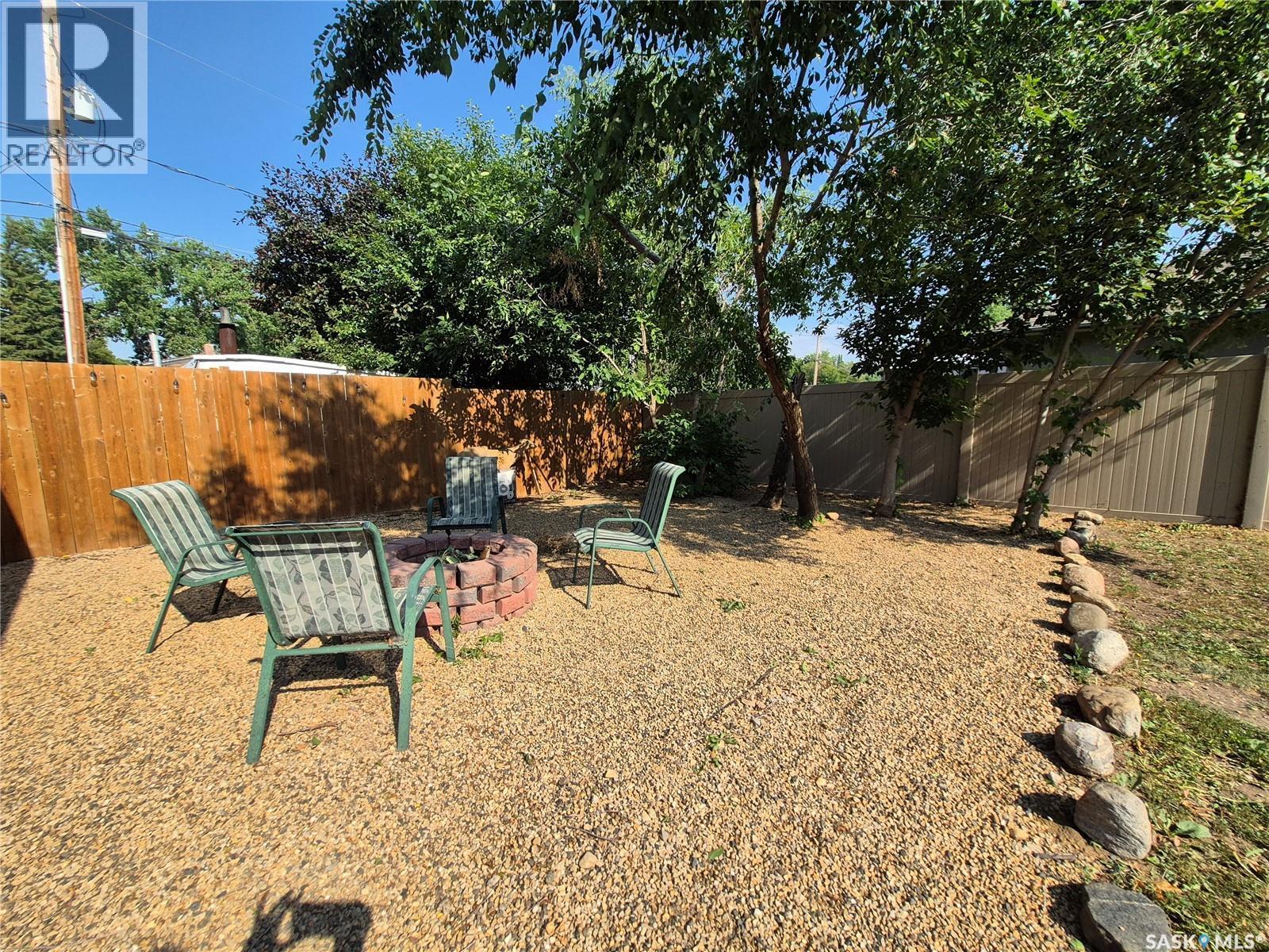 729 Bertrand Avenue, Radville, SK - Outdoor