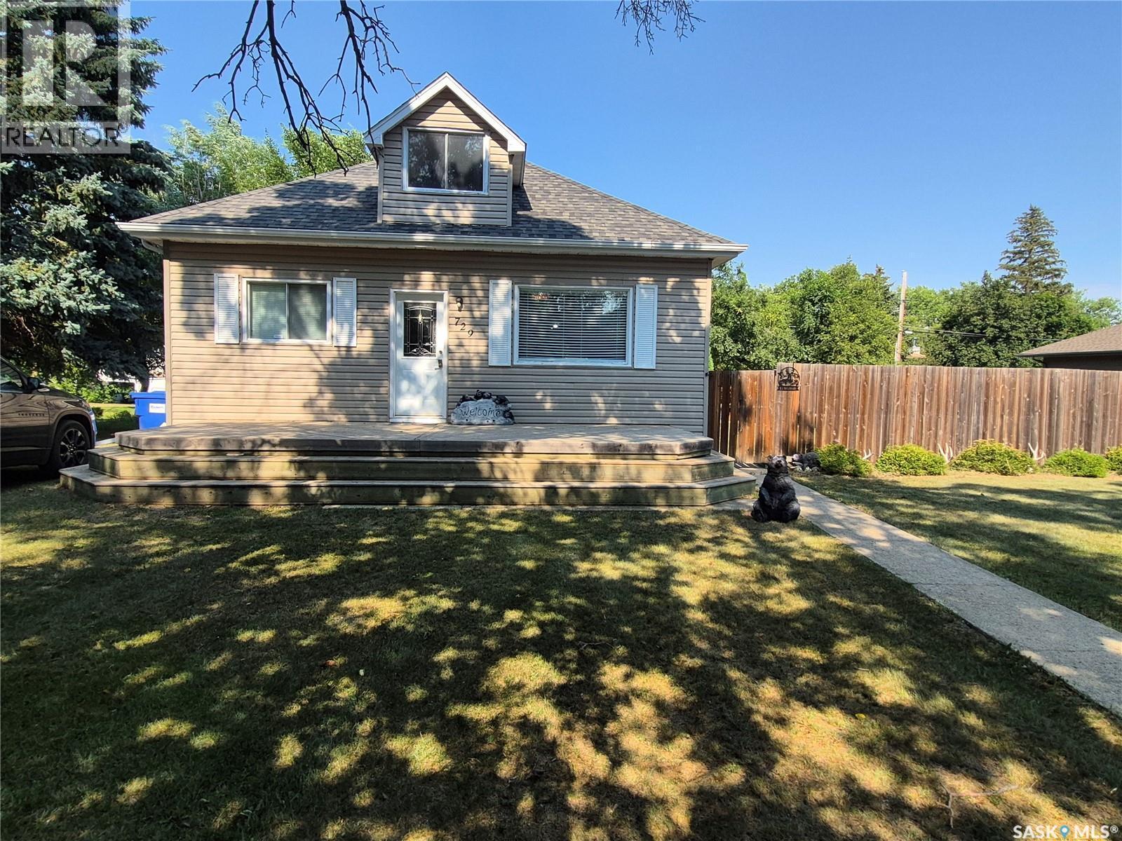 729 Bertrand Avenue, Radville, SK - Outdoor