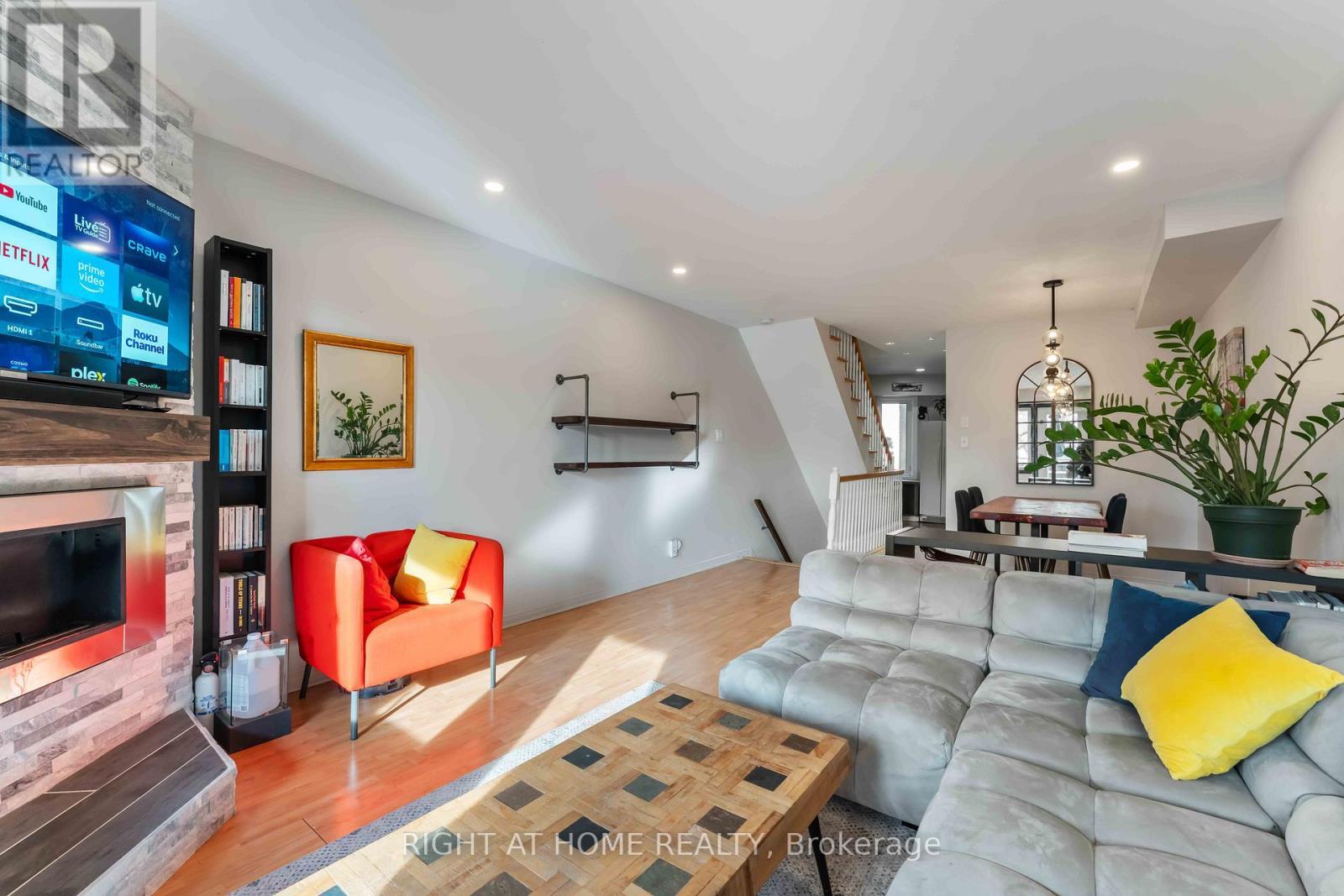 6 - 2 Columbus Avenue, Ottawa, ON - Indoor Photo Showing Living Room With Fireplace