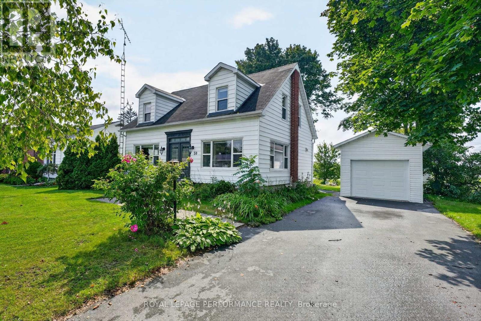 50 St Lawrence Street, South Stormont, ON - Outdoor With Facade