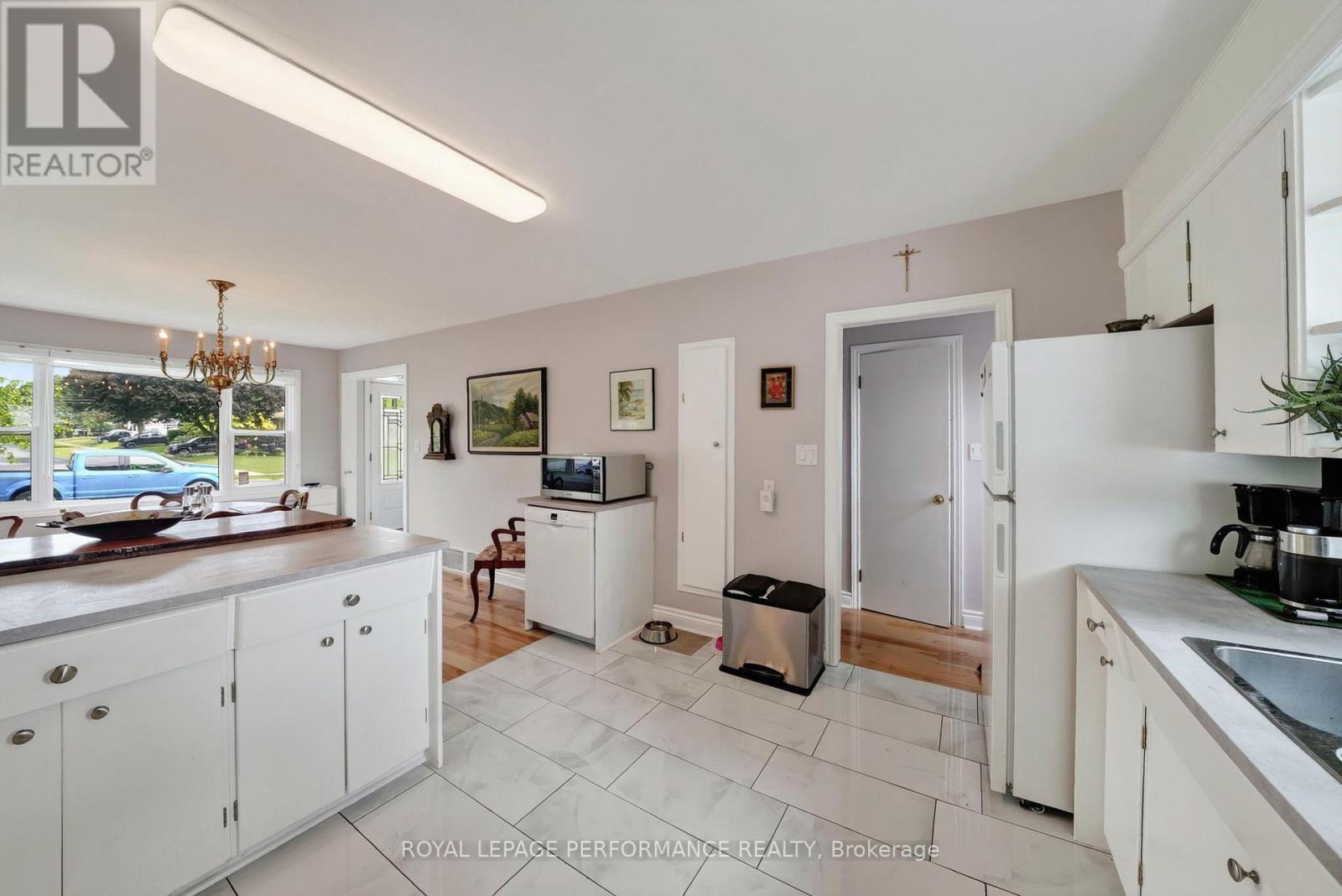 50 St Lawrence Street, South Stormont, ON - Indoor Photo Showing Kitchen