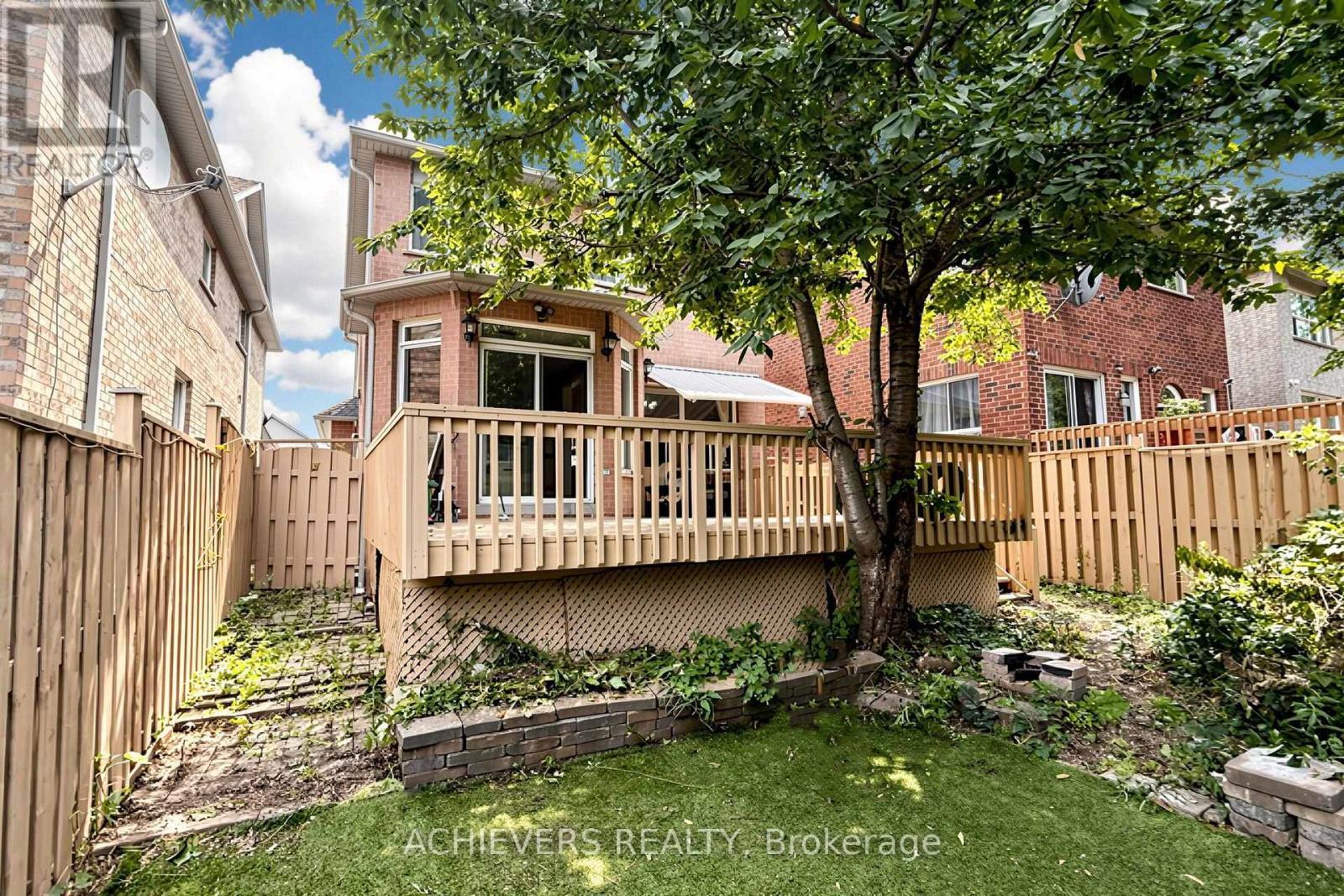 517 Navigator Drive, Mississauga, ON - Outdoor