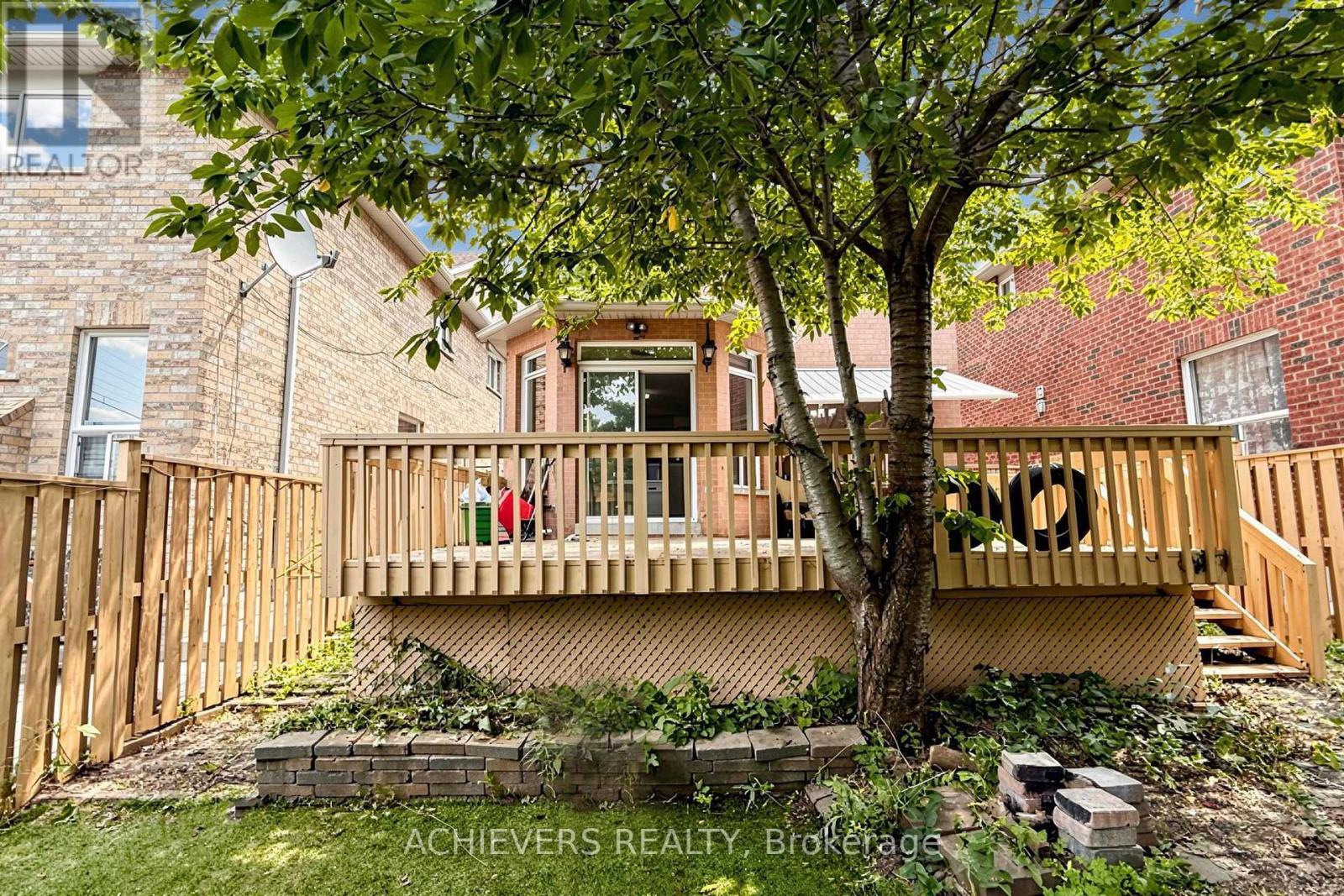 517 Navigator Drive, Mississauga, ON - Outdoor With Deck Patio Veranda
