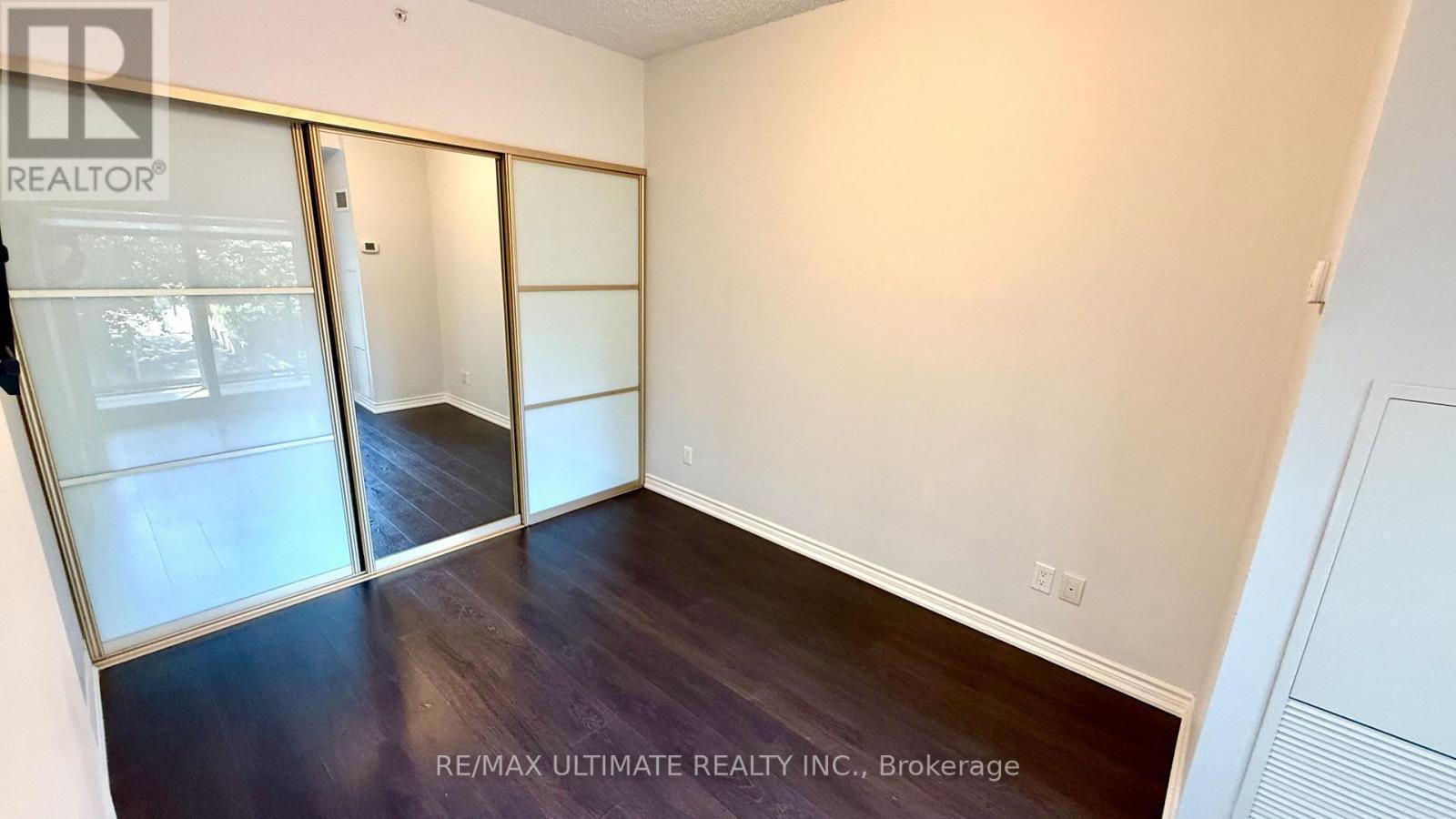 723 - 15 James Finlay Way, Toronto, ON - Indoor Photo Showing Other Room