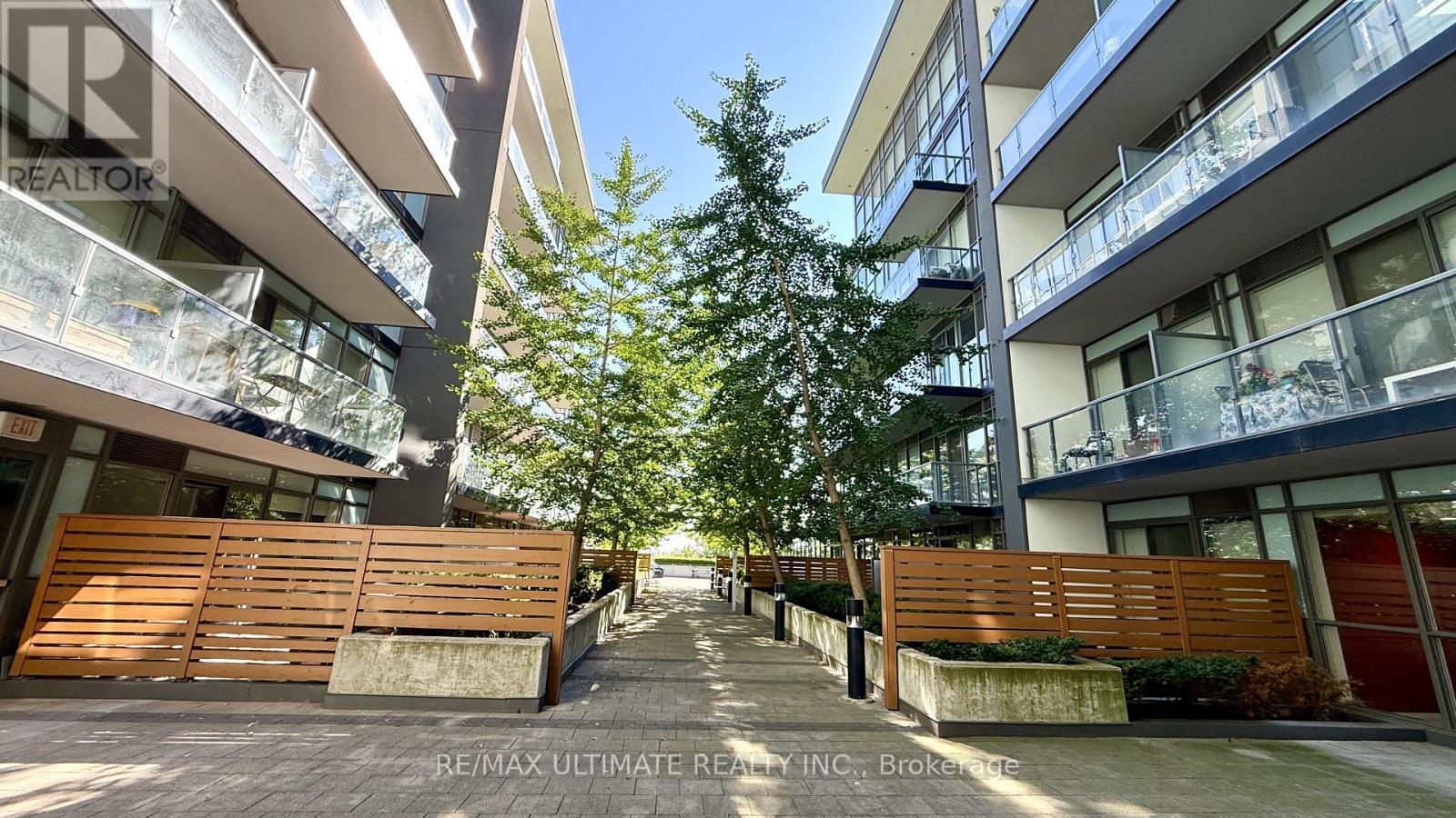 723 - 15 James Finlay Way, Toronto, ON - Outdoor With Exterior