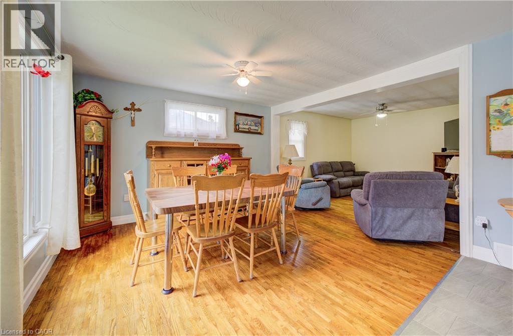 254 Wellington Street W, Mount Forest, ON - Indoor Photo Showing Dining Room