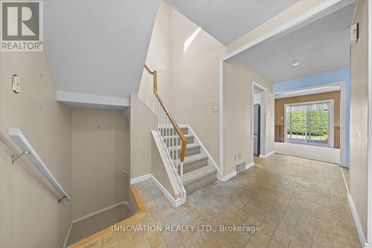 23 Pheasant Run Drive, Ottawa, ON - Indoor Photo Showing Other Room