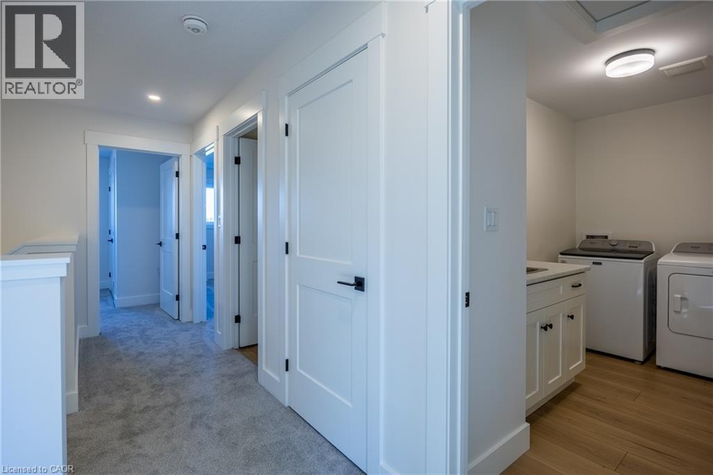 107 Amber Street, Waterford, ON - Indoor Photo Showing Laundry Room