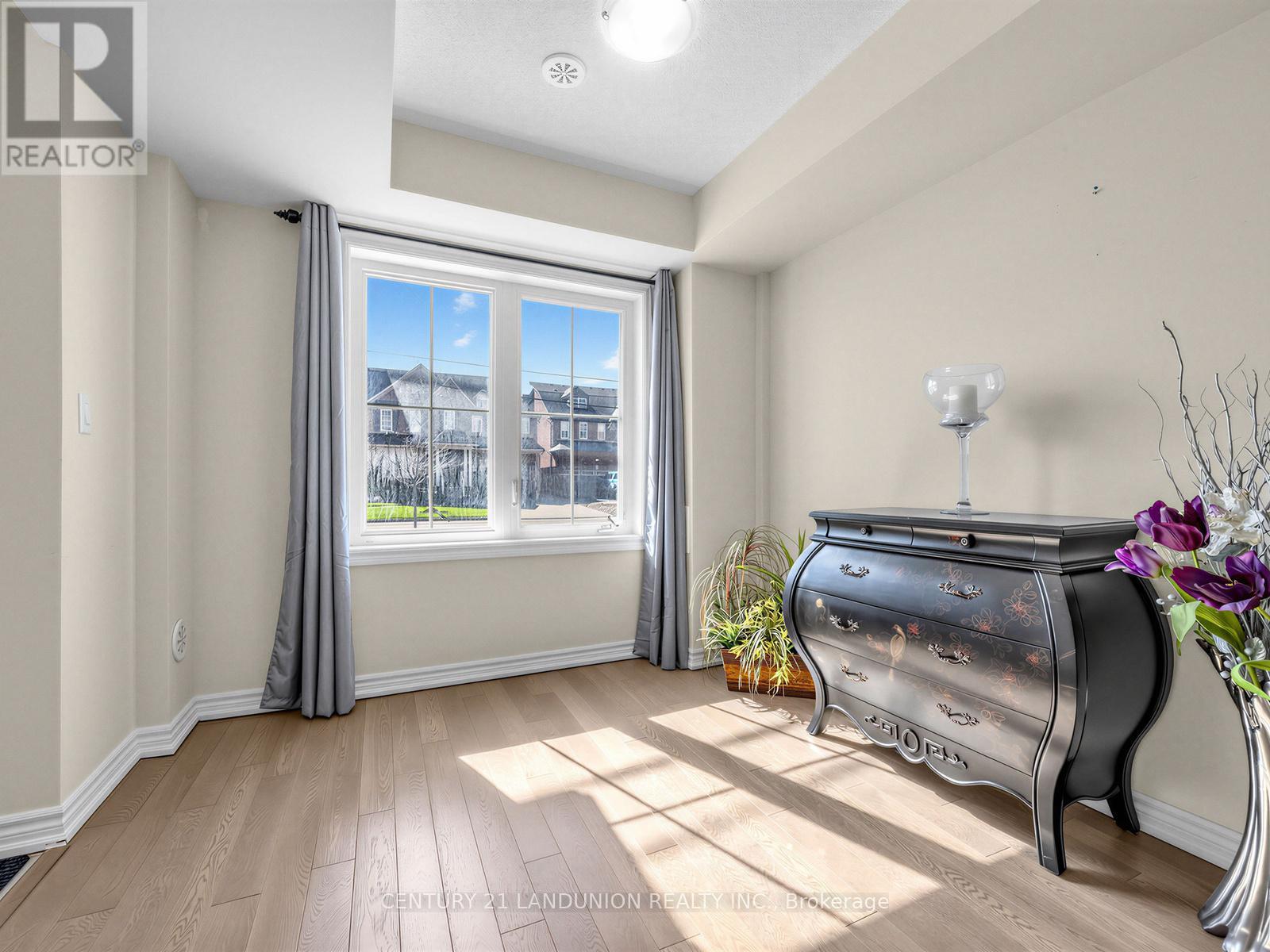 10941 Victoria Square Boulevard, Markham, ON - Indoor