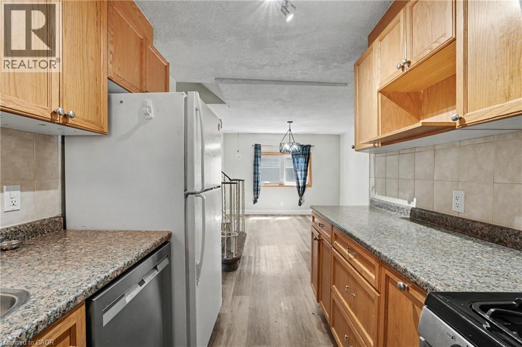 485 Cochrane Road, Hamilton, ON - Indoor Photo Showing Kitchen