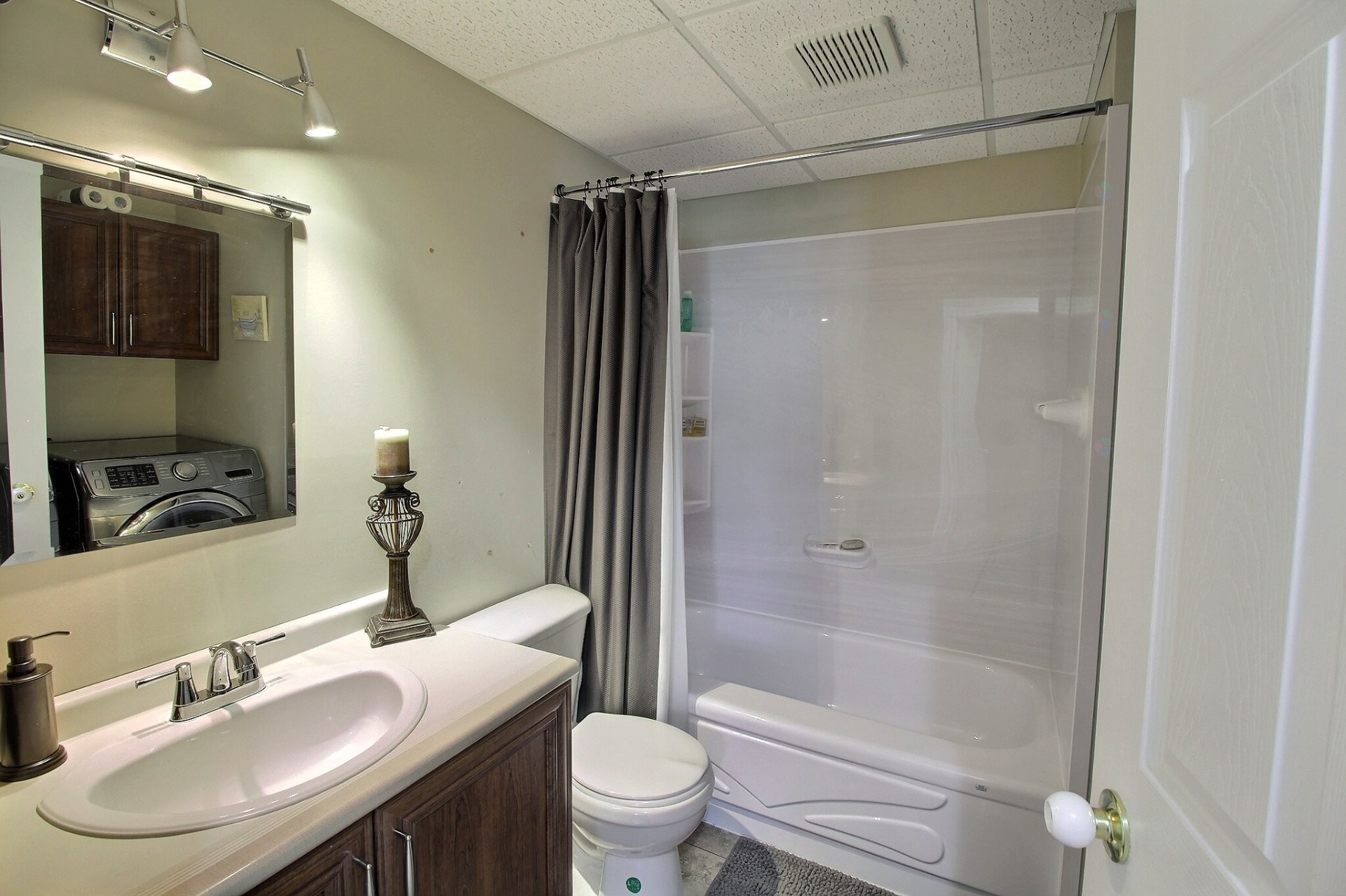 Bathroom - 11-1613 Rue Des Hauts-Bois, Val-D'Or, QC - Indoor Photo Showing Bathroom