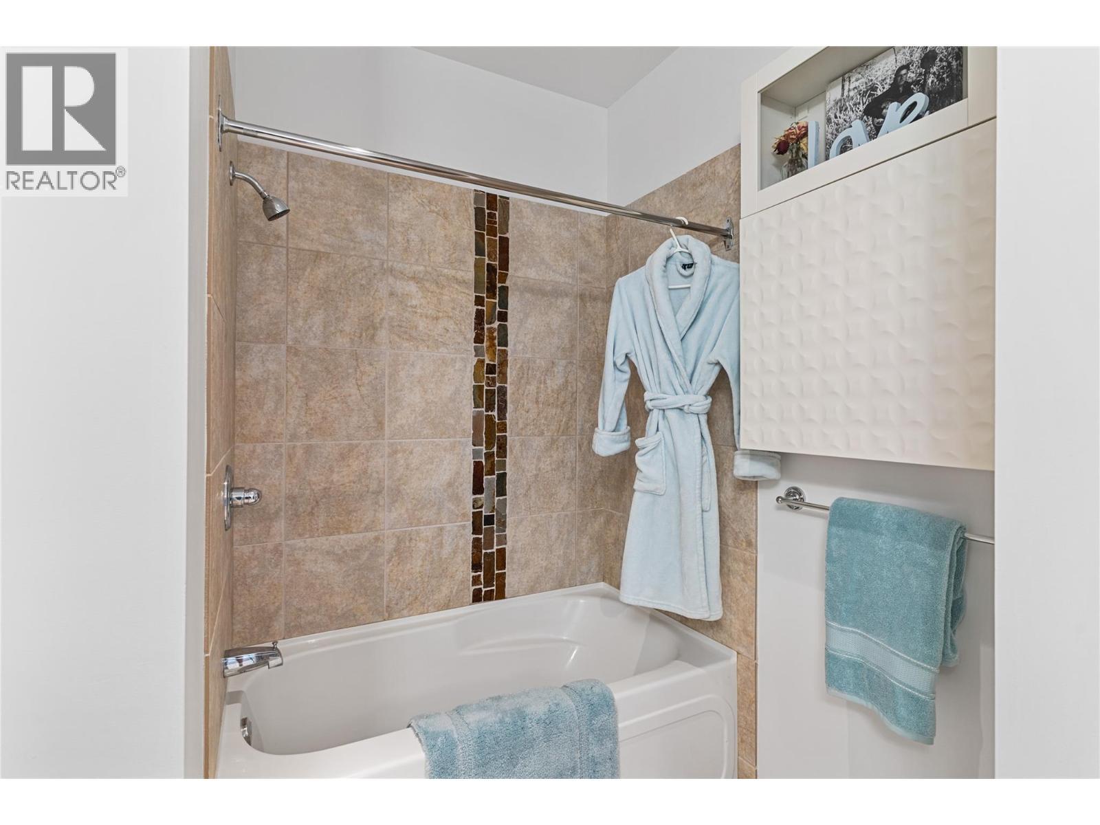 4205 Gellatly Road Unit# 238, West Kelowna, BC - Indoor Photo Showing Bathroom