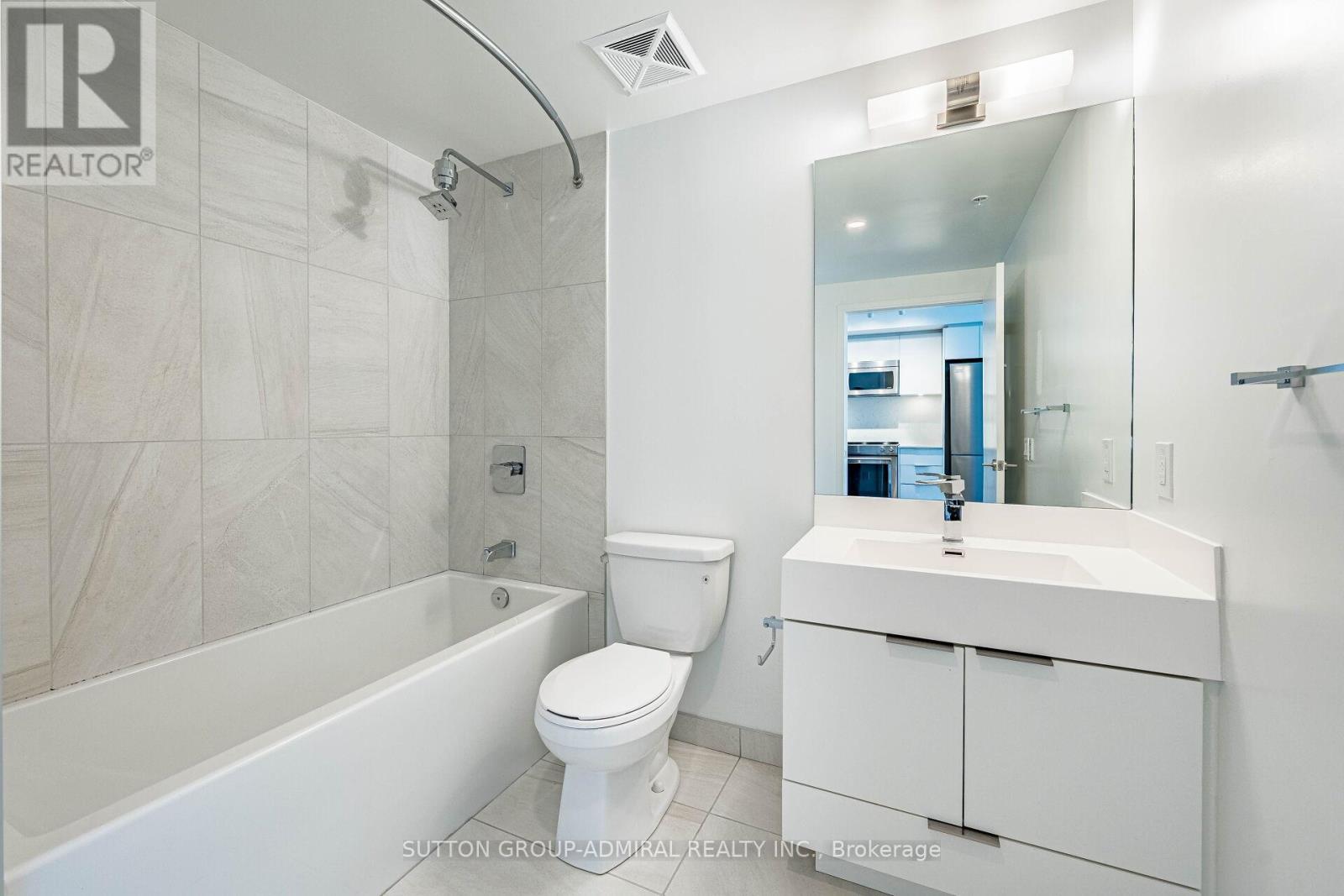 1311 - 30 Samuel Wood Way, Toronto, ON - Indoor Photo Showing Bathroom