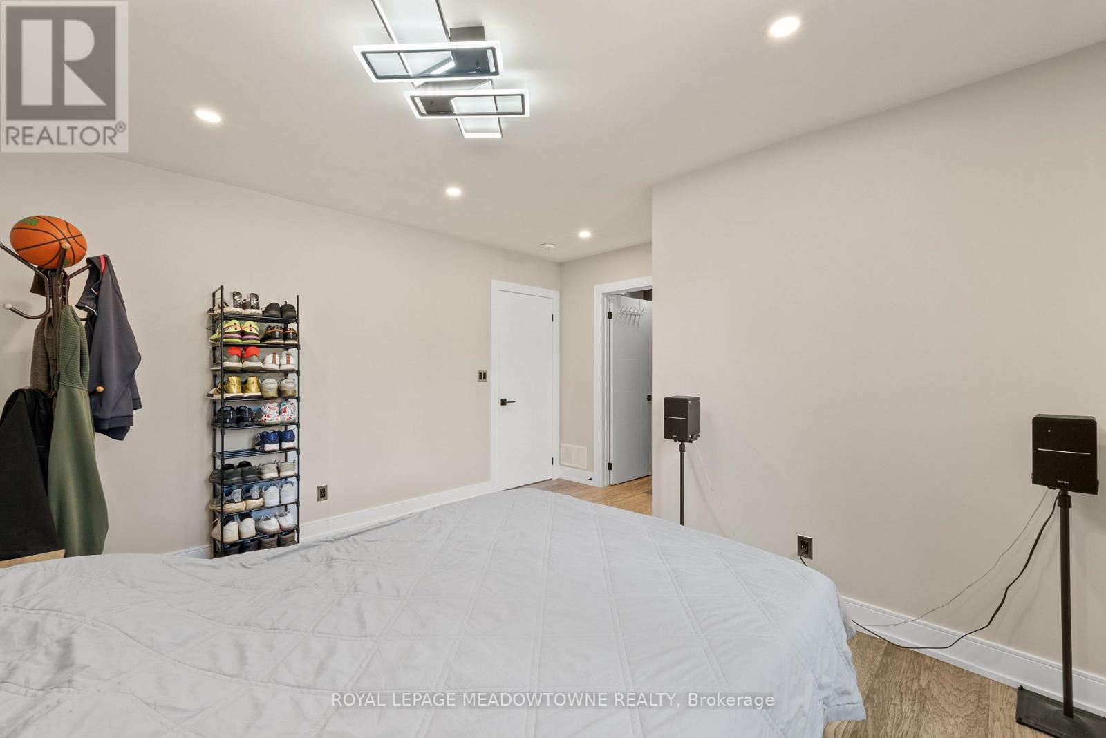 1268 Forest Hill, Oakville, ON - Indoor Photo Showing Bedroom
